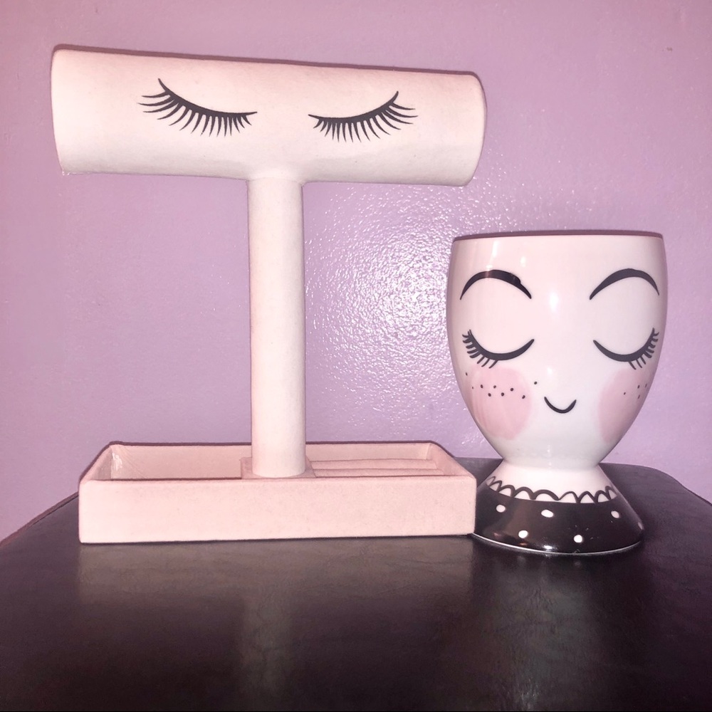 Jewelry & makeup brush holder